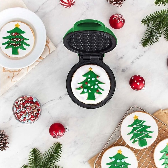 Christmas 🎄 Tree Mini Waffle 🧇 Maker - Picture 2 of 4